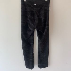Camouflage black lululemon leggings